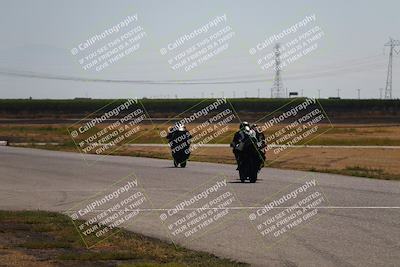 media/Aug-13-2023-CRA (Sun) [[1cfc37a6fb]]/Race 4 400 Superbike/Grid Shots/